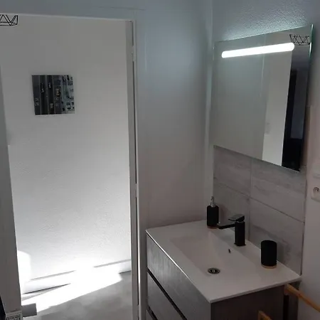 Appartamento Le New-york En Hypercentre - Terrasse Privée Et Parking La Roche-Chalais