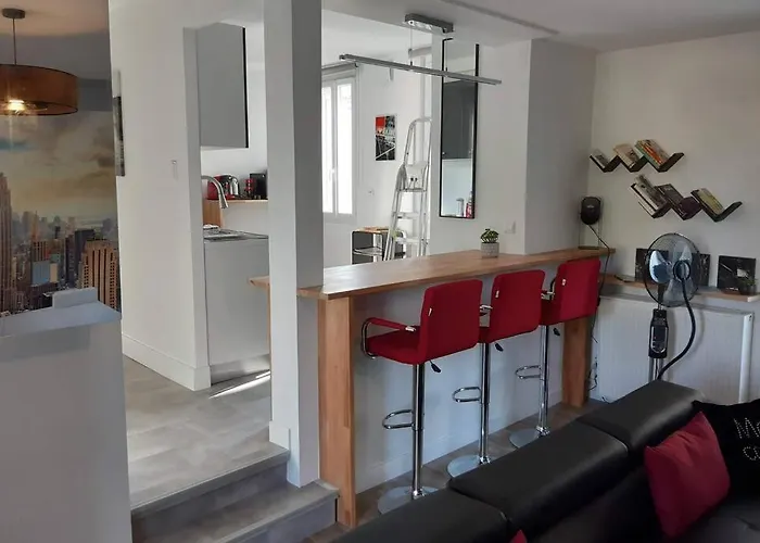 Grand T2 55m2 Le New-york En Centre - Terrasse Privee Et Parking Gratuit Apartman La Roche-Chalais